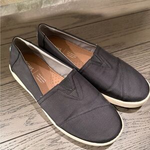 Toms black shoes size 7 W